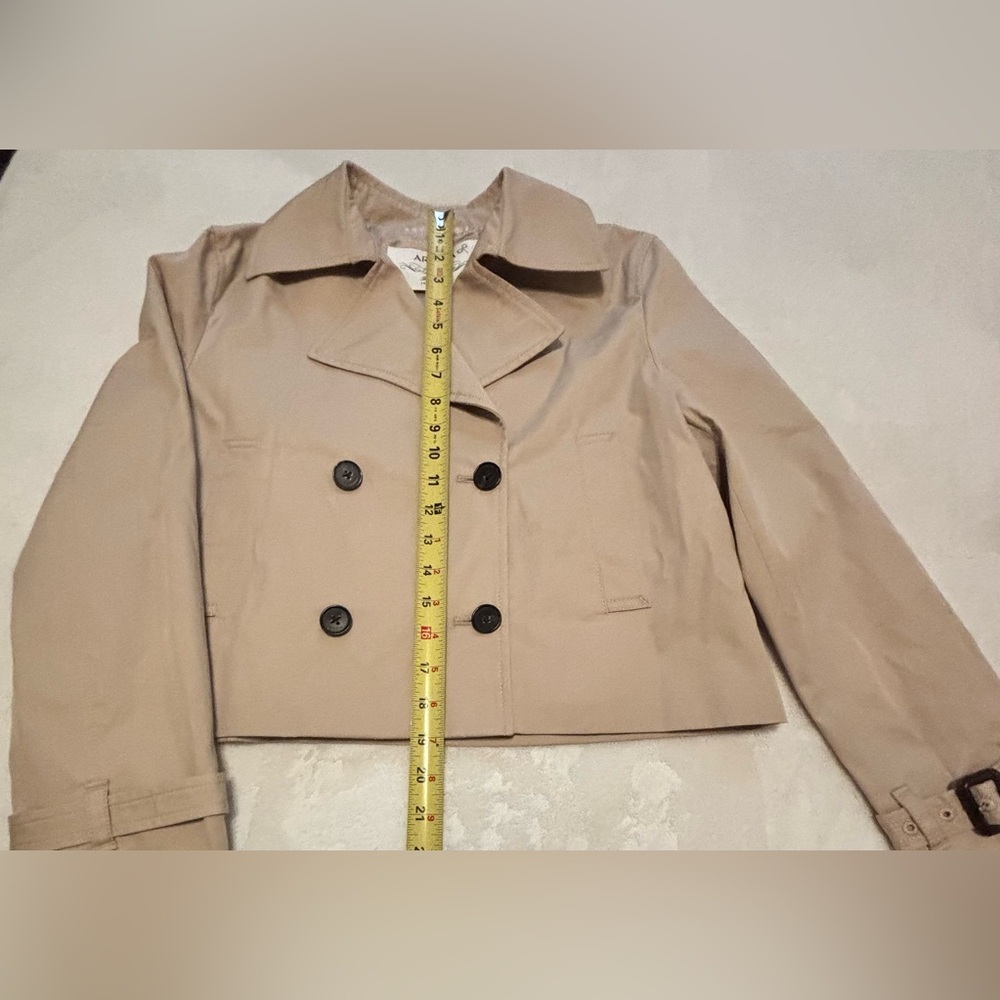 NWT Aritzia The Esquire Cropped Trench Coat - City Twill Marcona Beige Size XS - Picture 14 of 16